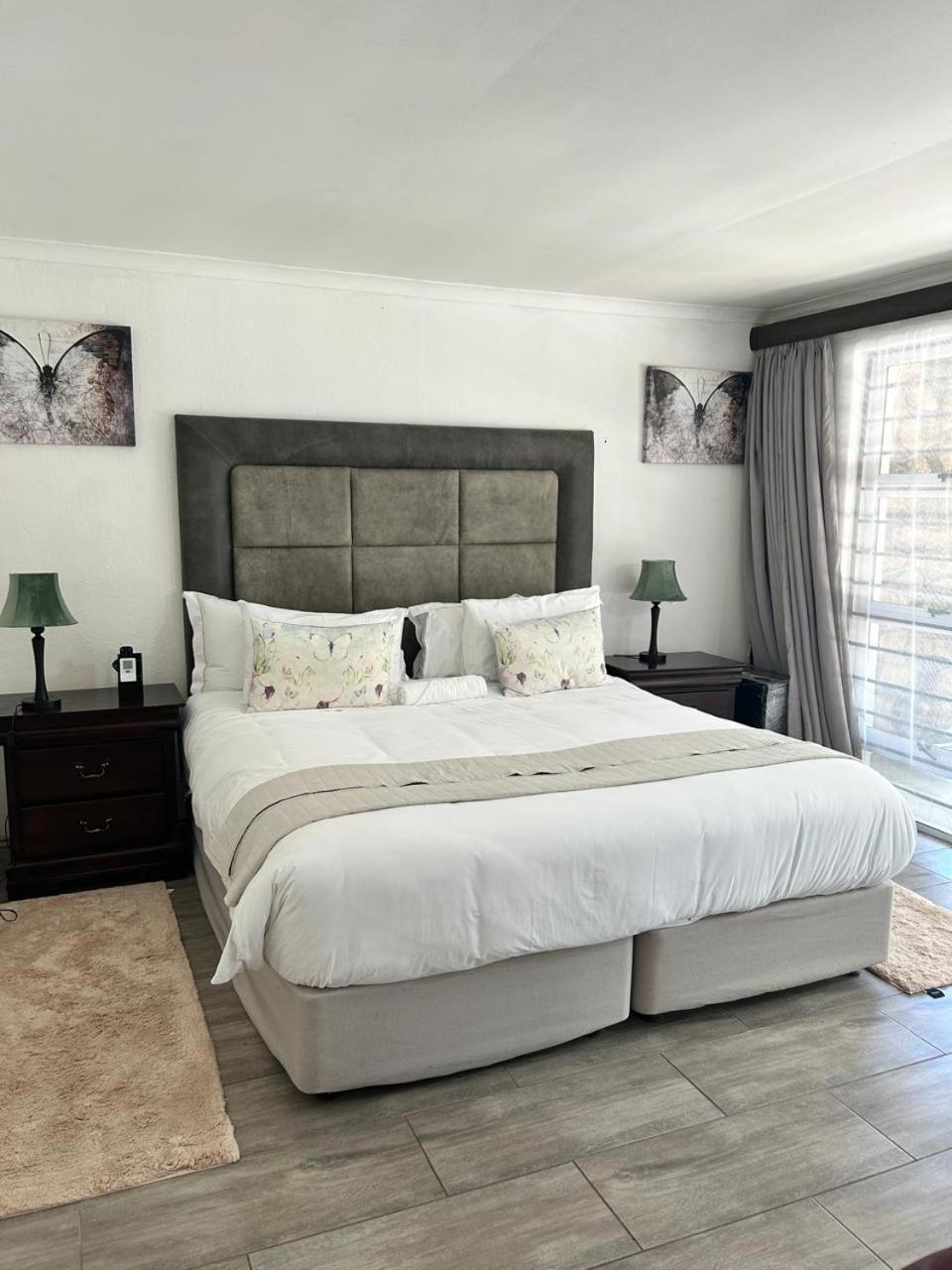 Calla Lily Guesthouse Mbombela Bagian luar foto