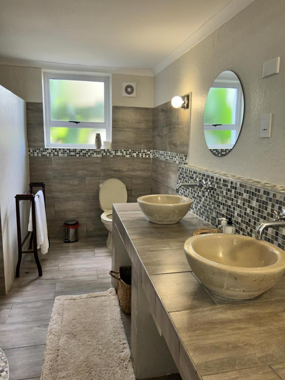 Calla Lily Guesthouse Mbombela Bagian luar foto