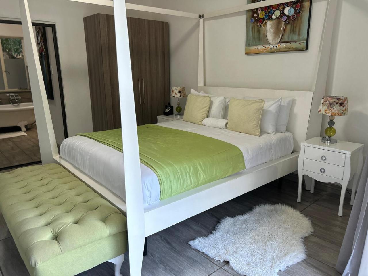 Calla Lily Guesthouse Mbombela Bagian luar foto