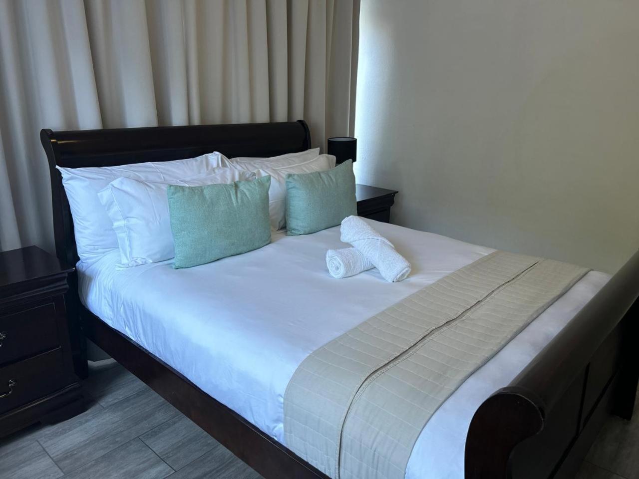 Calla Lily Guesthouse Mbombela Bagian luar foto