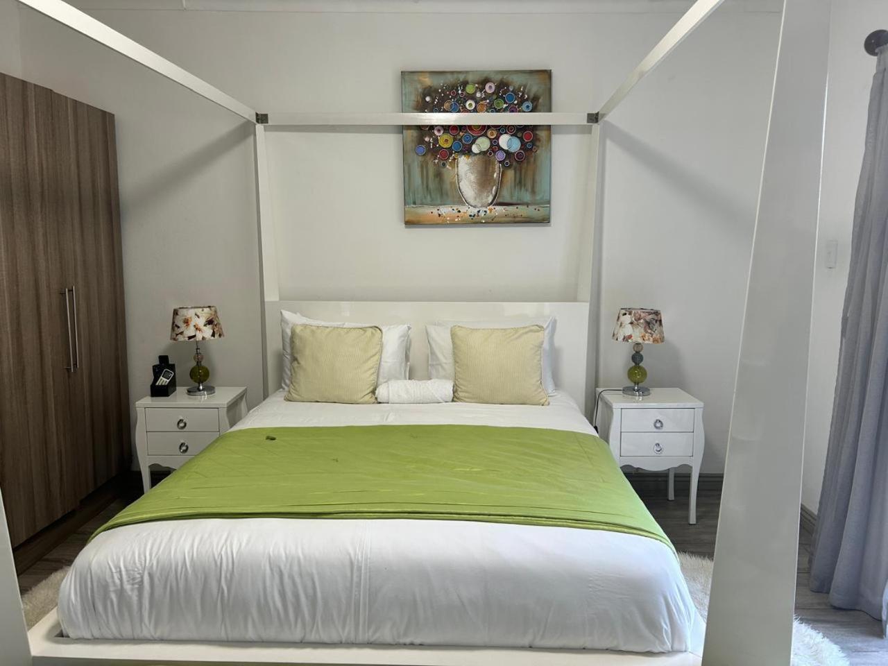 Calla Lily Guesthouse Mbombela Bagian luar foto
