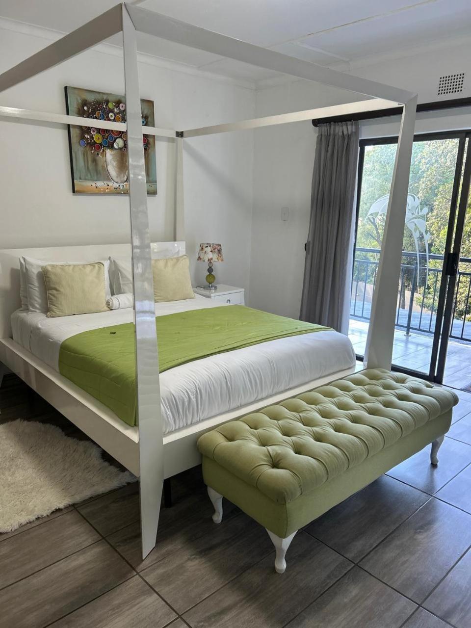 Calla Lily Guesthouse Mbombela Bagian luar foto