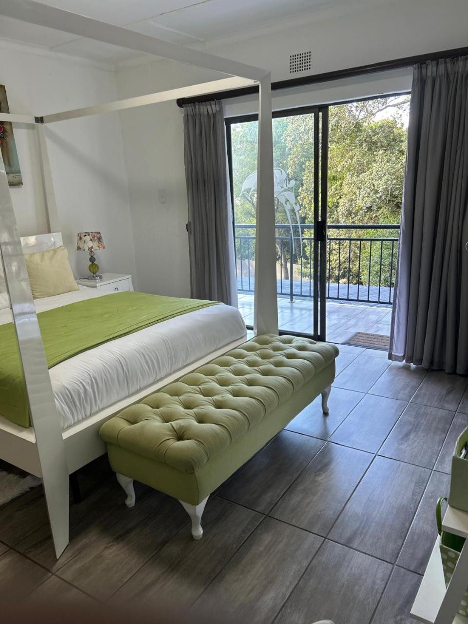 Calla Lily Guesthouse Mbombela Bagian luar foto