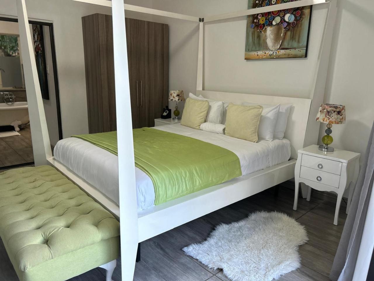 Calla Lily Guesthouse Mbombela Bagian luar foto