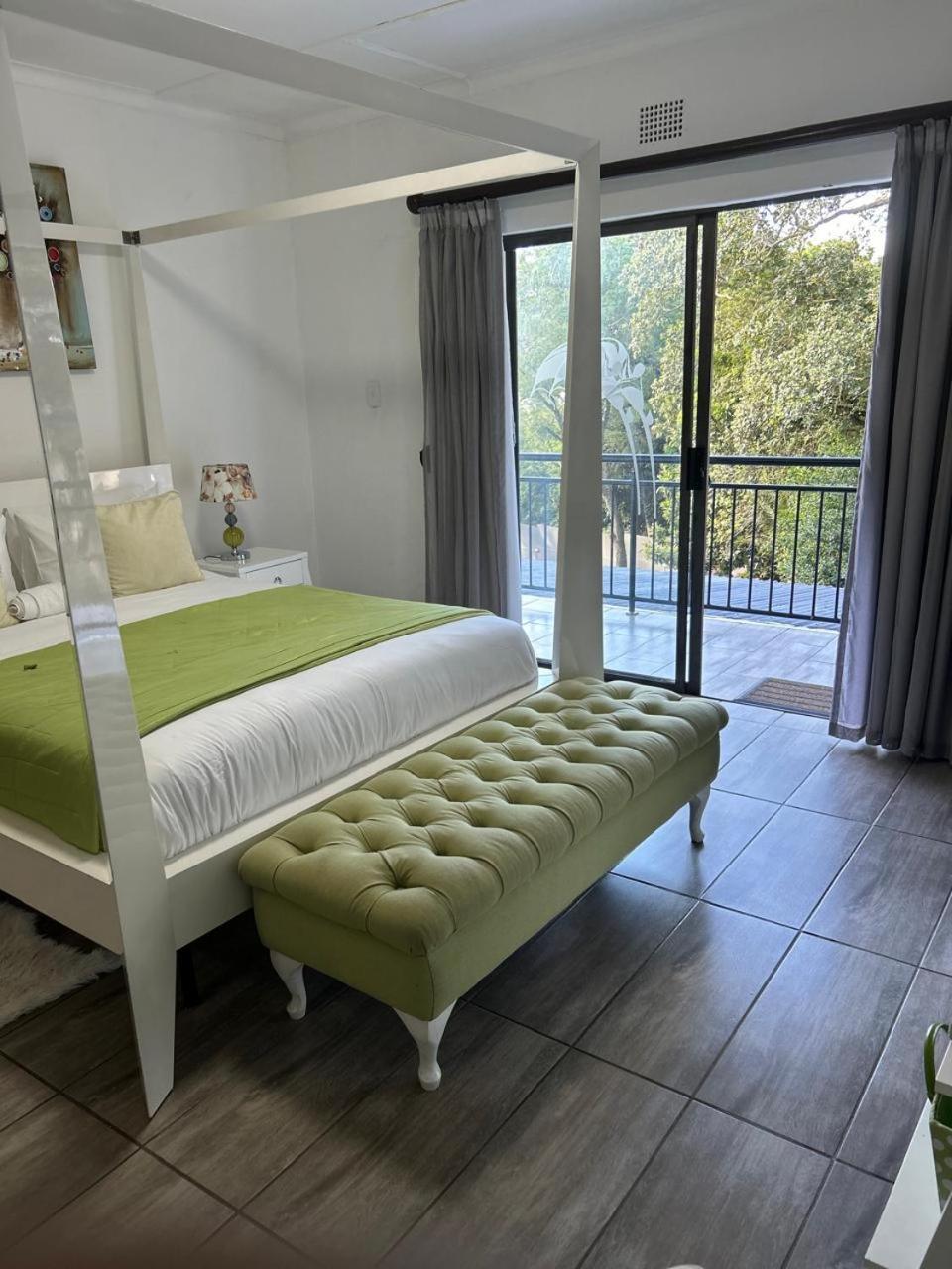 Calla Lily Guesthouse Mbombela Bagian luar foto