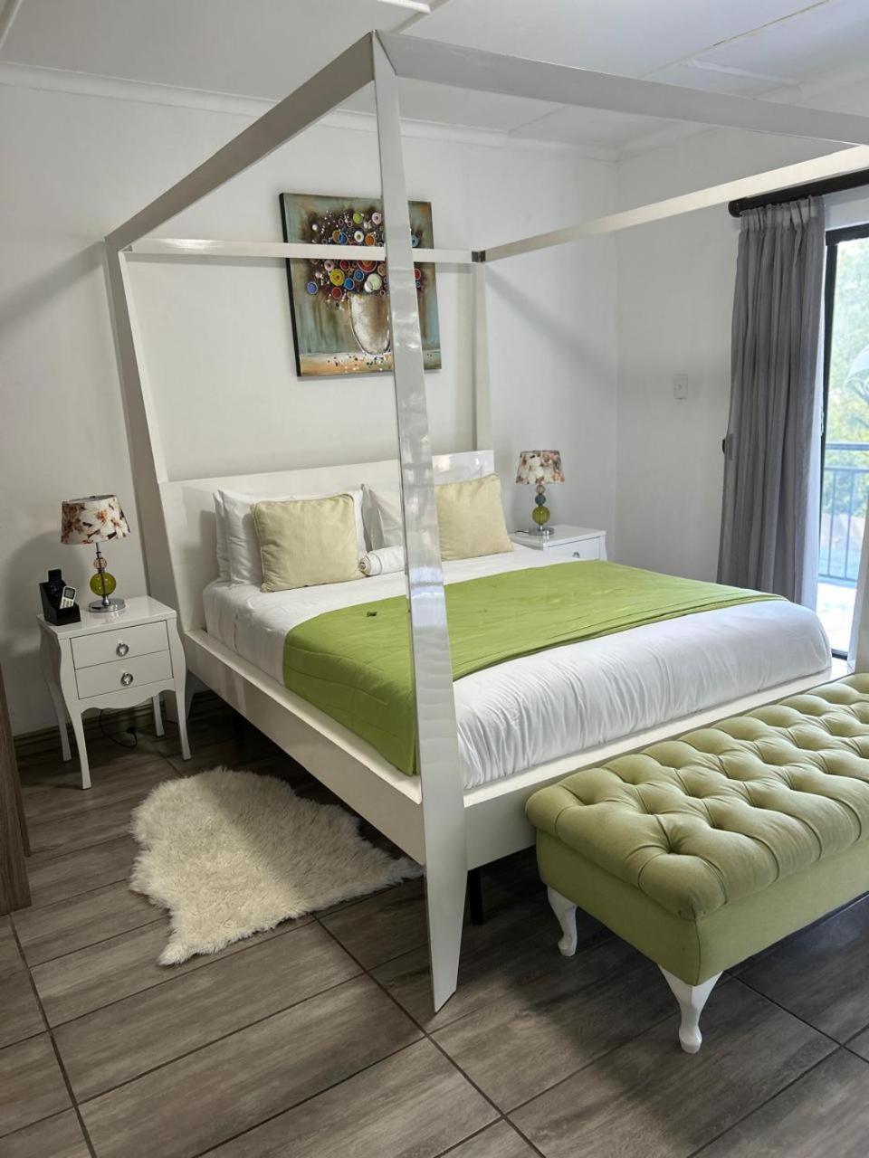 Calla Lily Guesthouse Mbombela Bagian luar foto