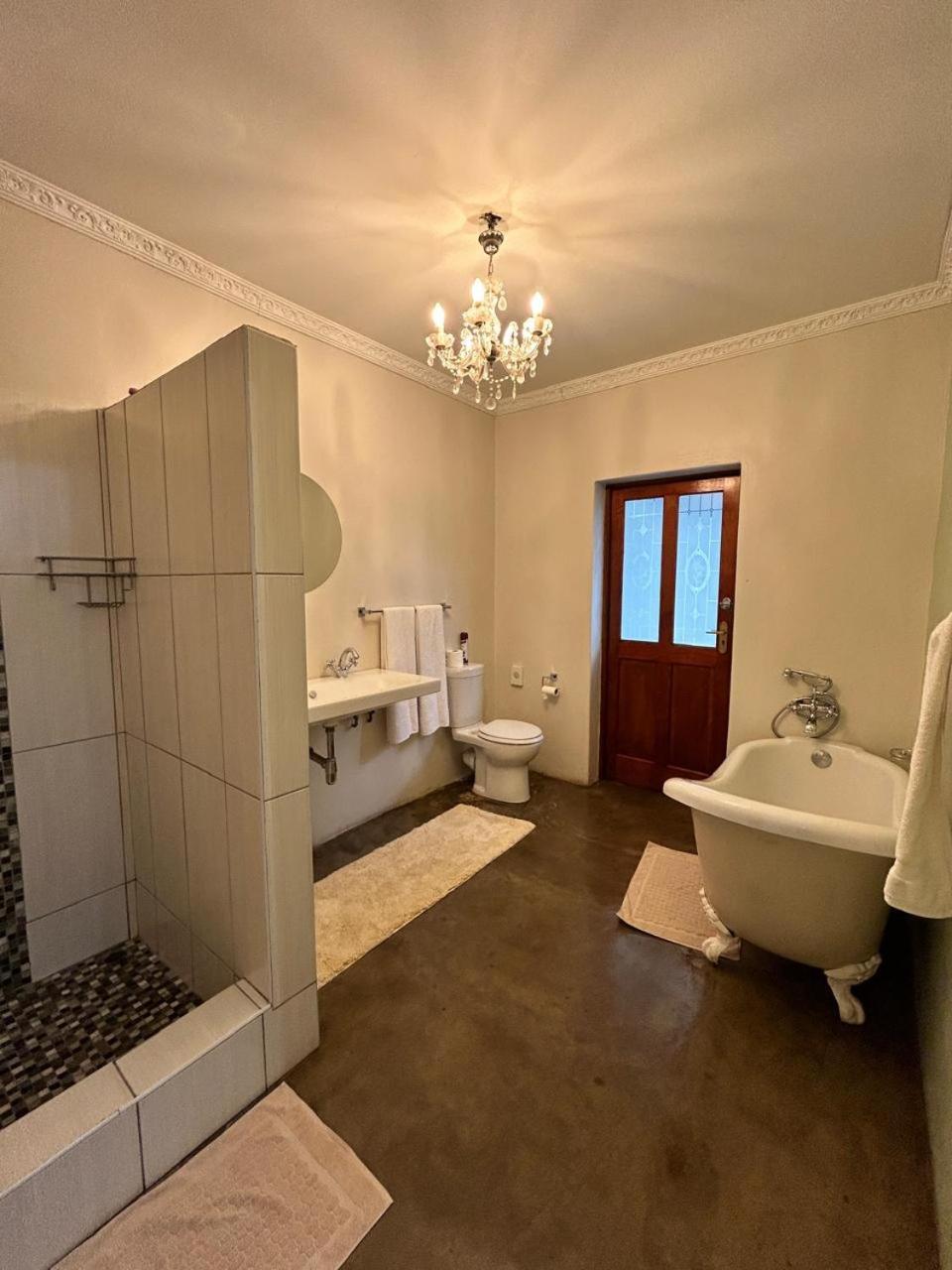 Calla Lily Guesthouse Mbombela Bagian luar foto